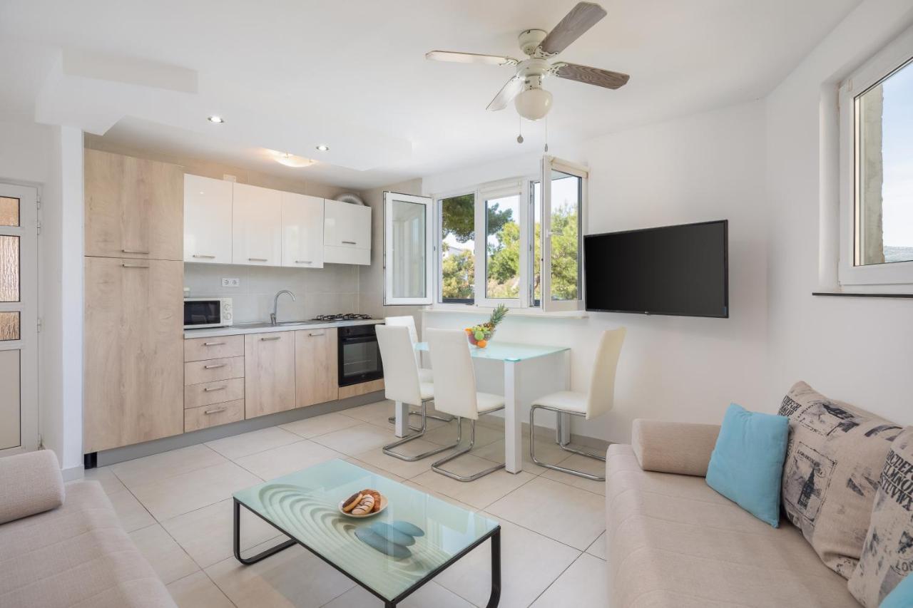 Estella Villa Apartments ロゴズニッツァ エクステリア 写真