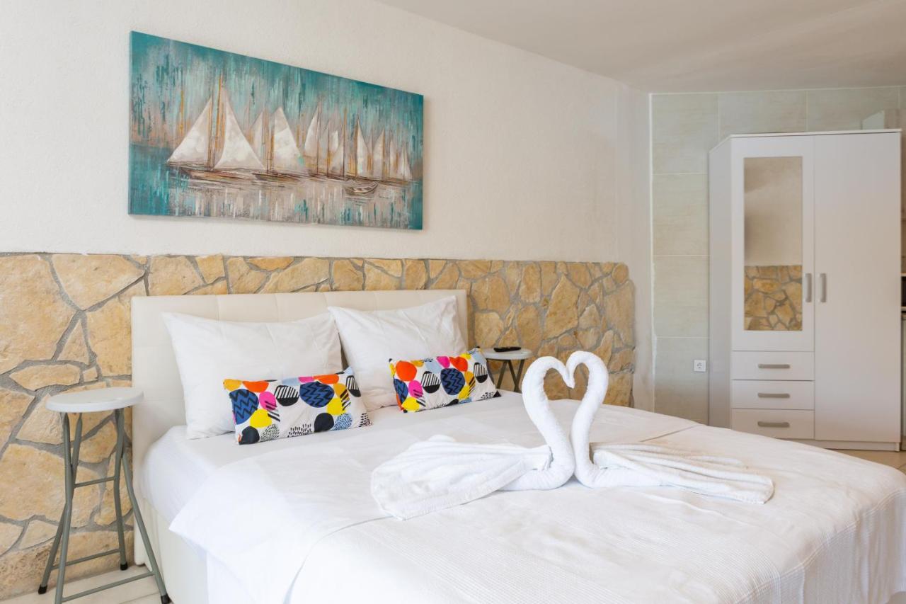 Estella Villa Apartments ロゴズニッツァ エクステリア 写真