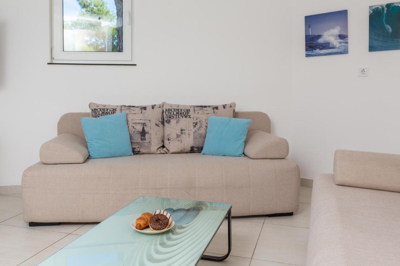 Estella Villa Apartments ロゴズニッツァ エクステリア 写真